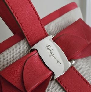Authentic SALVATORE FERRAGAMO‎ Vara Ribbon Red  Canvas Tote Shoulder Bag